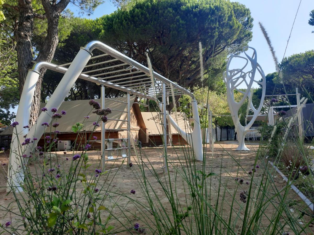 Estivo Premium Deluxe Mobile Homes On Malibu *