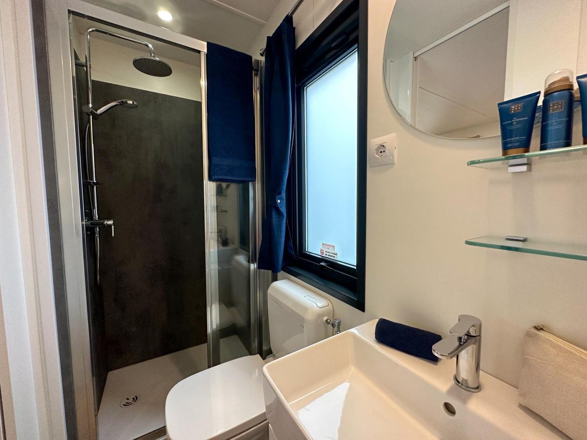 Estivo Premium Deluxe Mobile Homes On Malibu